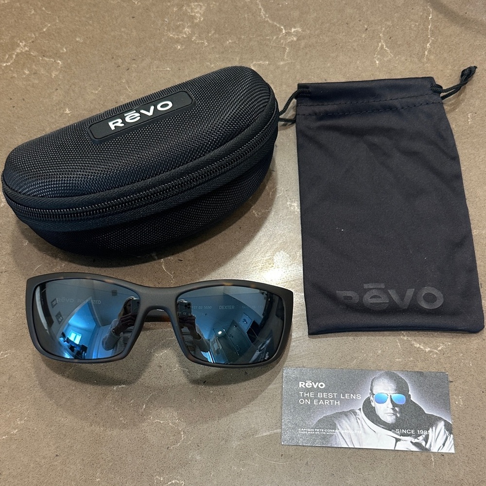 Revo Dexter Matte Tortoise Polarized Gray Green Glass Sunglasses (1127 02 SG50)